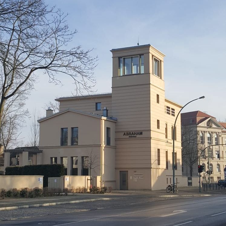 Kanzlei Villa Persius, Rechtsanwältin Chantal N. Lehmann, Fachanwältin für Versicherungsrecht
